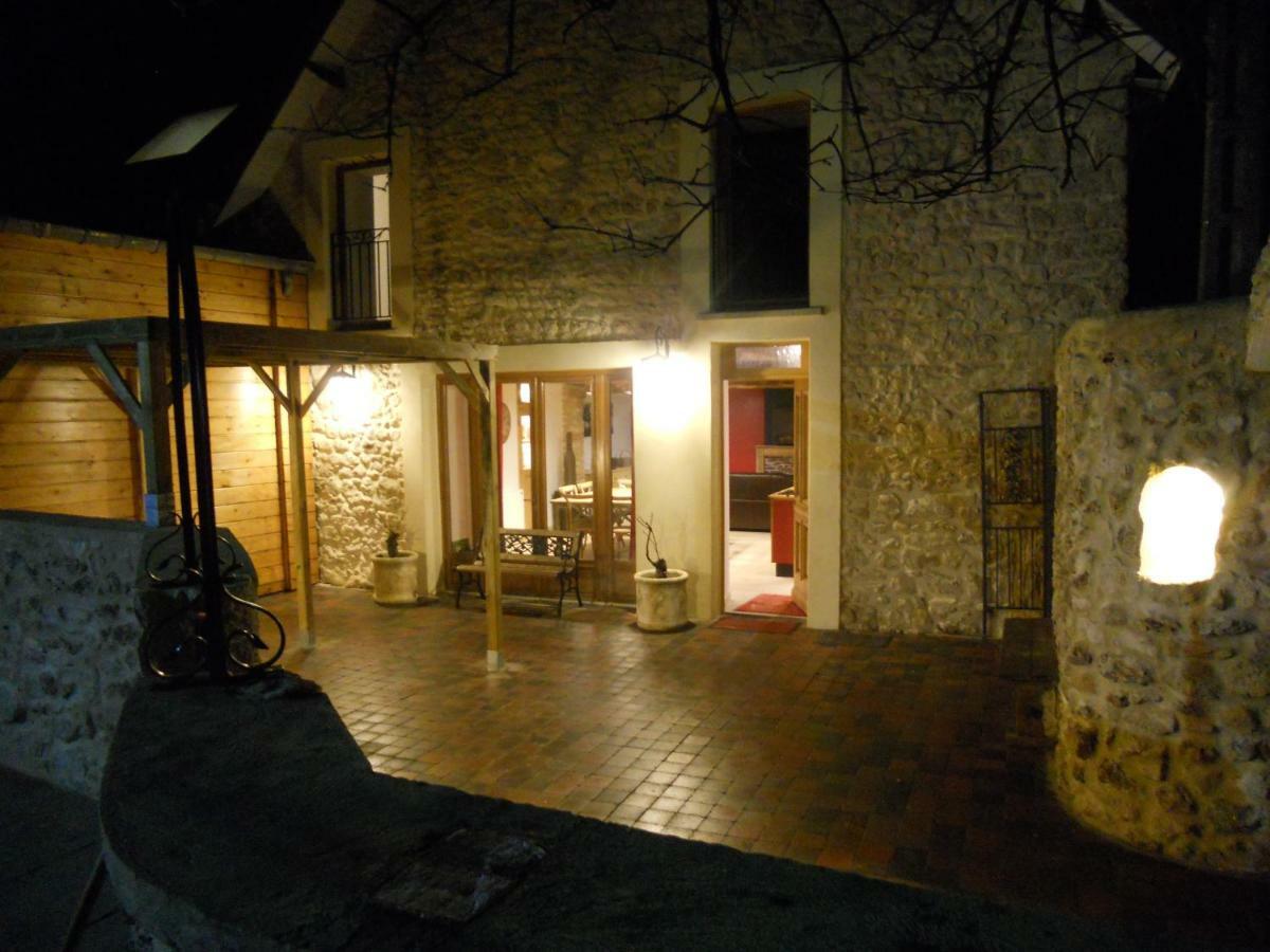 Gite La Nuit Etoilee Chez Champagne Mathelin Mareuil-le-Port Bagian luar foto