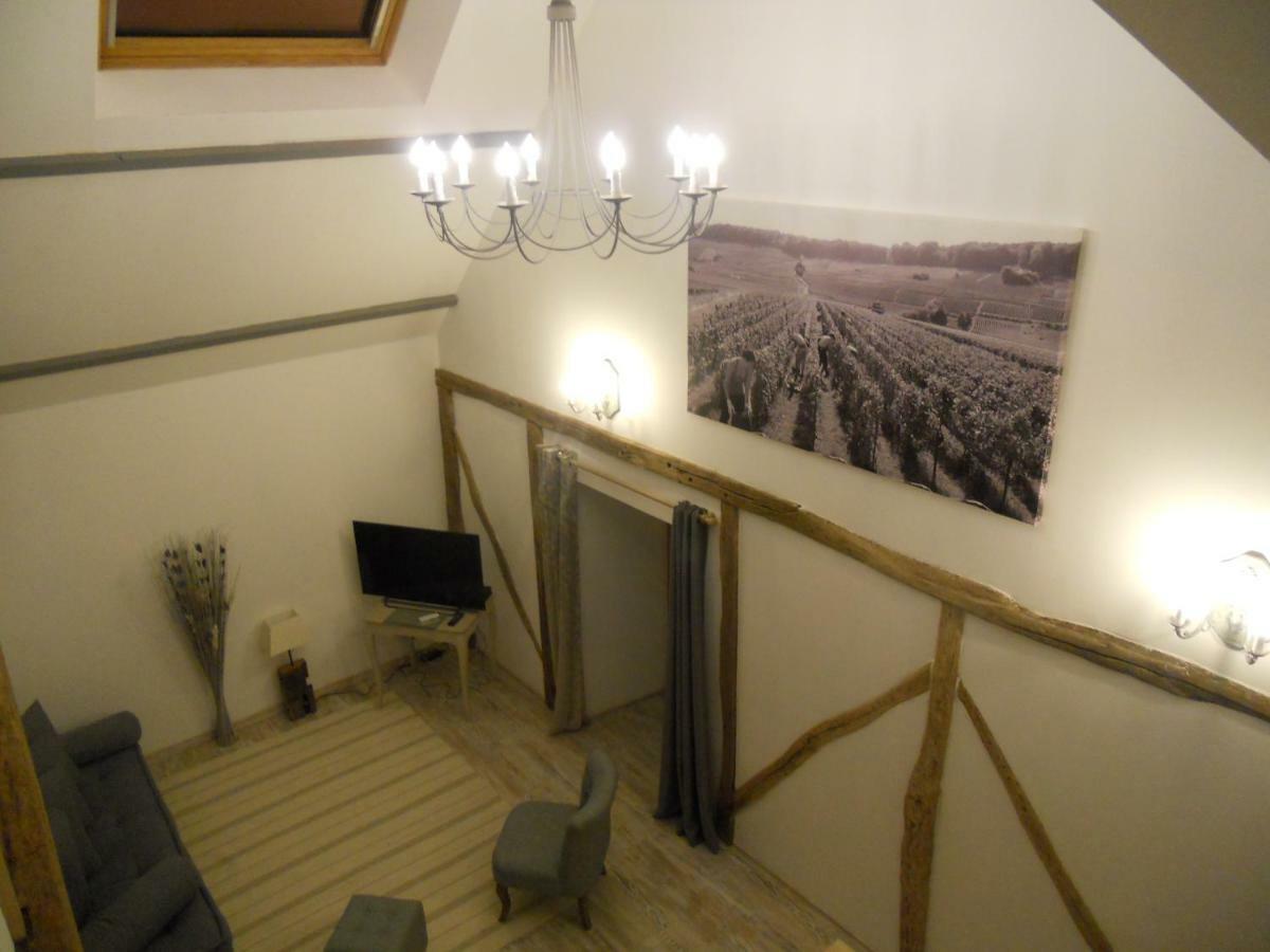 Gite La Nuit Etoilee Chez Champagne Mathelin Mareuil-le-Port Bagian luar foto